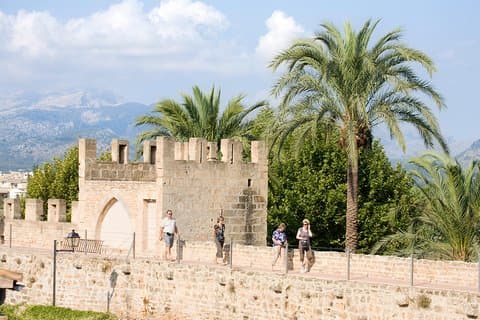 Walking tour Alcudia