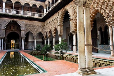 Seville Sightseeing Tour: Royal Alcazar Palace, Plaza de Espana, Seville Cathedral and Santa Cruz Quarter