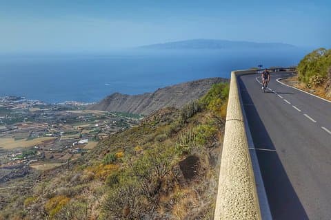 Los Gigantes Route