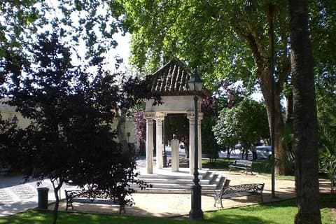Monument to Lovers Córdoba