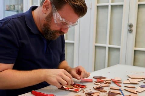 Enjoy creating your own Gaudí mosaic