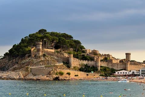 Costa Brava Small Group with Hotel Pick up and Boat Ride