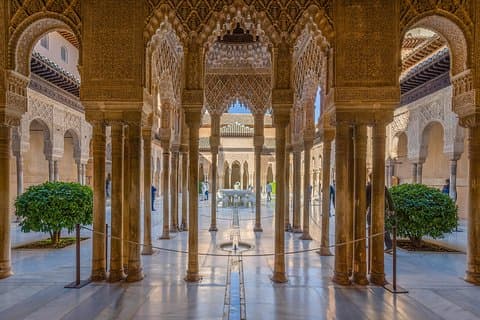Private tour to the Alhambra (Palace and Garden) from Seville