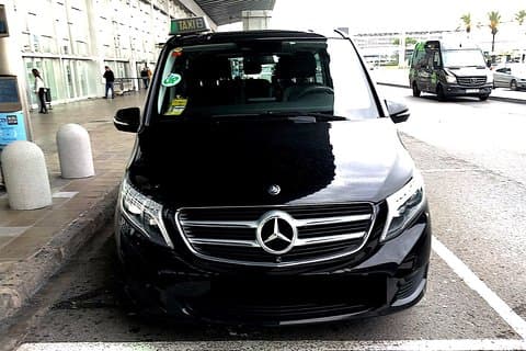 Mercedes minivan