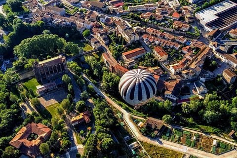 Catalonia Hot Air Balloon Ride and Breakfast over the Volcanoes of la Garrotxa