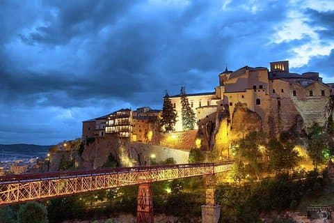 Medieval Basin Night Guided Tour