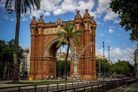 Private 2 Hours Sightseeing Tour in Barcelona