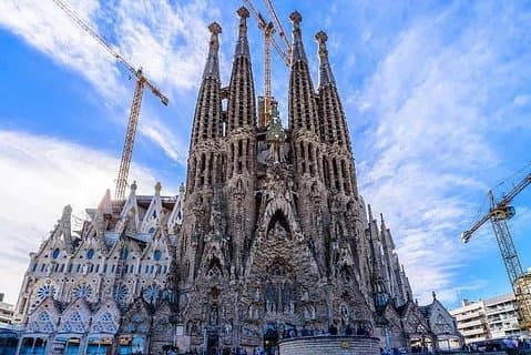 Barcelona Highlights Private Guided Tour