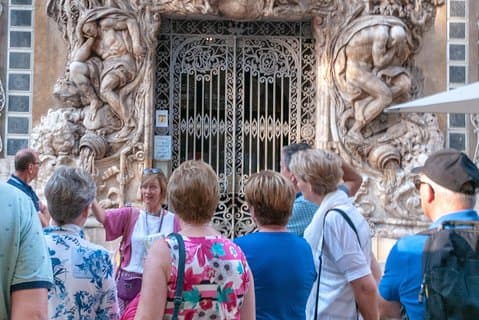 Walking tour through the old city