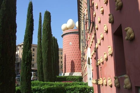 Private Day Trip from Barcelona to Figueres