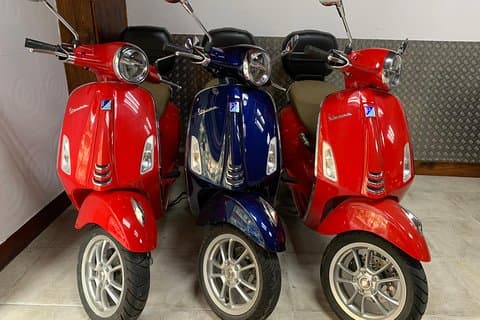 Vespa Spring 50cc rental