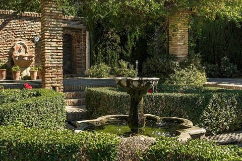 Malaga Roman Theater & Alcazaba: Guided Tour with Official Guide