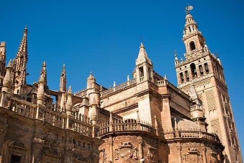 Alcazar, Cathedral and Giralda of Seville with entrance fee included