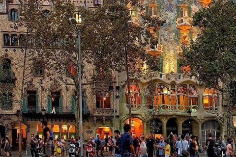 Explore Barcelona with a Private Gaudí Experience