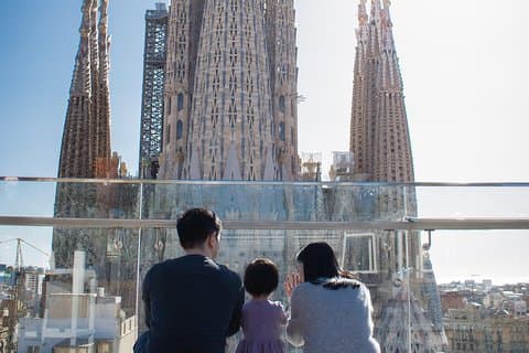 ANGLE - Experience Barcelona With Local Photographer
