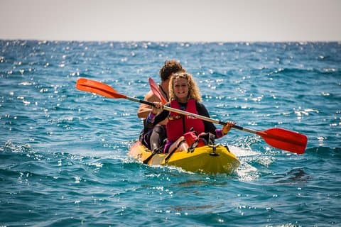 2 Hours Kayak Tour in Cerro Gordo Natural Park, La Herradura