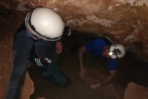 Caving in Granada: Cogollos cave