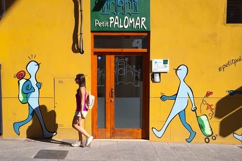 Private tour of Photography at best locations in Valencia with a local