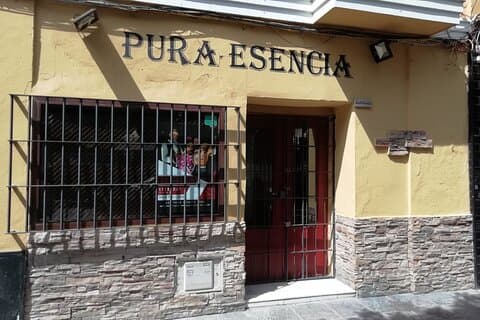 Pequeño local en Triana