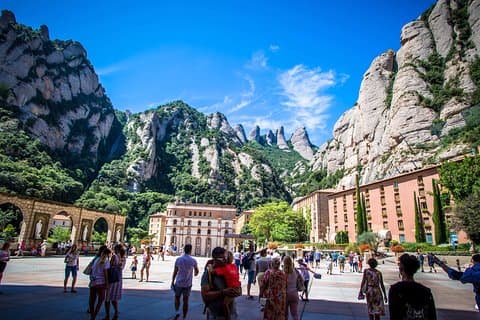 Barcelona Shore Private Excursion: Montserrat and Cava Tasting