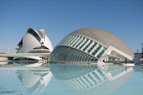 Private Valencia Transfer: Cruise Port or Airport to Central Valencia