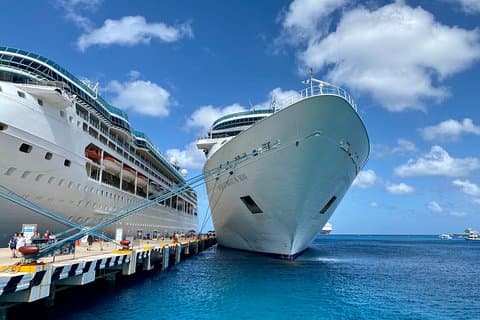 Private Valencia Transfer: Central Valencia to Cruise Port or Valencia Airport