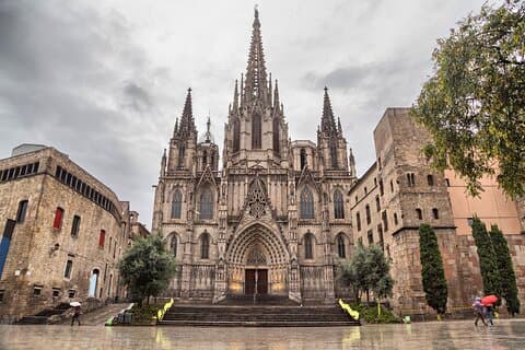 The Gothic Church of Barcelona. It took six centuries to complete this tremendous work, not to mention the many stories that surround the place, many of which, your mortal mind could not even imagine!