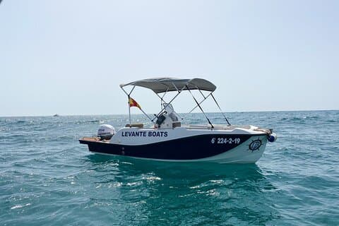 V2 5.0 boat rental in Torrevieja. LEVANTEBOATS