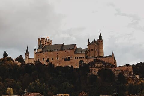 Private Tour to Avila and Segovia from Madrid with Pick up