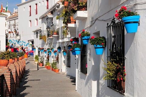 Mijas: Panoramic city tour in an electric Tuk Tuk