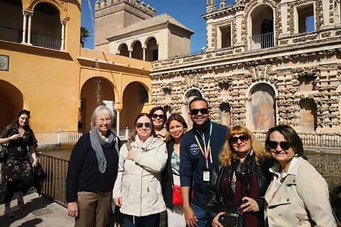 Private guide for the Alcazar & Cathedral with a Historian!