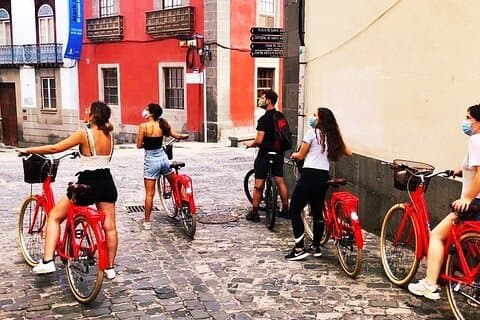 Discover Las Palmas City by Bike in 3 hours