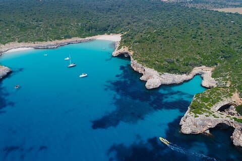 Snorkeling in the Natural Park of Mallorca by boat