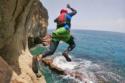 CLIFF JUMPS
