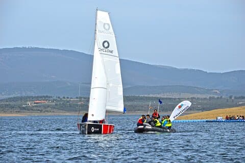 Sailing Experience in Valdecañas Reservoir