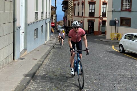 1/2 day guided roadbike tour