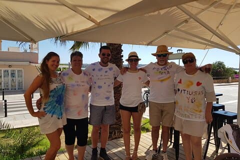 Paint your unique t-shirt