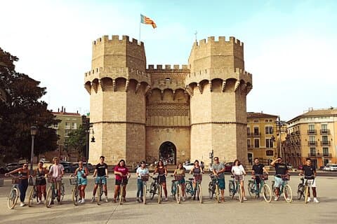 Private 3-Hour Bike Tour: Discover City Gems & Beautiful Beaches