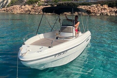 2 Hours Boat Rental in Santa Ponsa without License