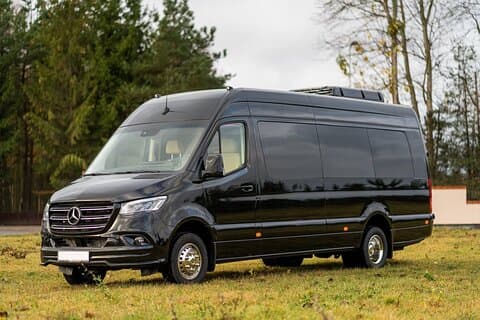 Arrival Private Transfer from MAD Airport to Madrid in a Minibus