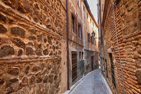 Toledo Scavenger Hunt & Highlights Self-Guided Walking Tour
