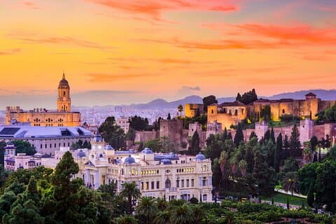 Malaga Scavenger Hunt & Highlights Self-Guided Walking Tour