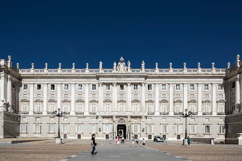 Madrid: Old Town guided + Royal Palace Fast Track Entry & Visit