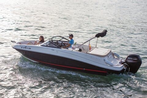 Boat trip through the bay of Marbella Bayliner VR5