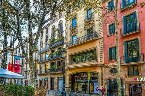 Private Transfer From Madrid To Barcelona With a 2 Hour Stop
