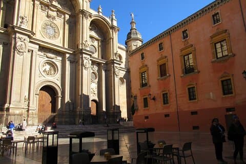Cultural and Gastronomic Walk through Granada