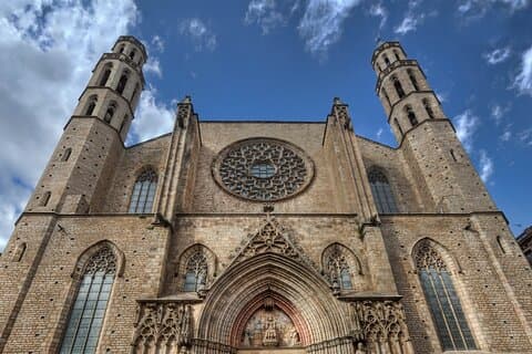 Santa Maria del Mar: Guided Tour with Exclusive Rooftop Access