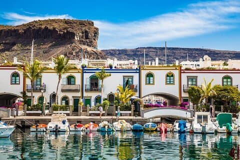 Bus to the local market of Puerto de Mogan