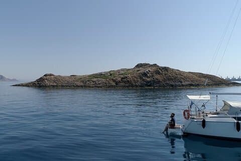 Cabo de Gata coves and volcanoes by sailboat