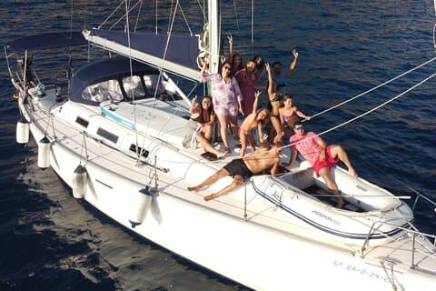 Private Skipper Sailing Tour for up to 11 people